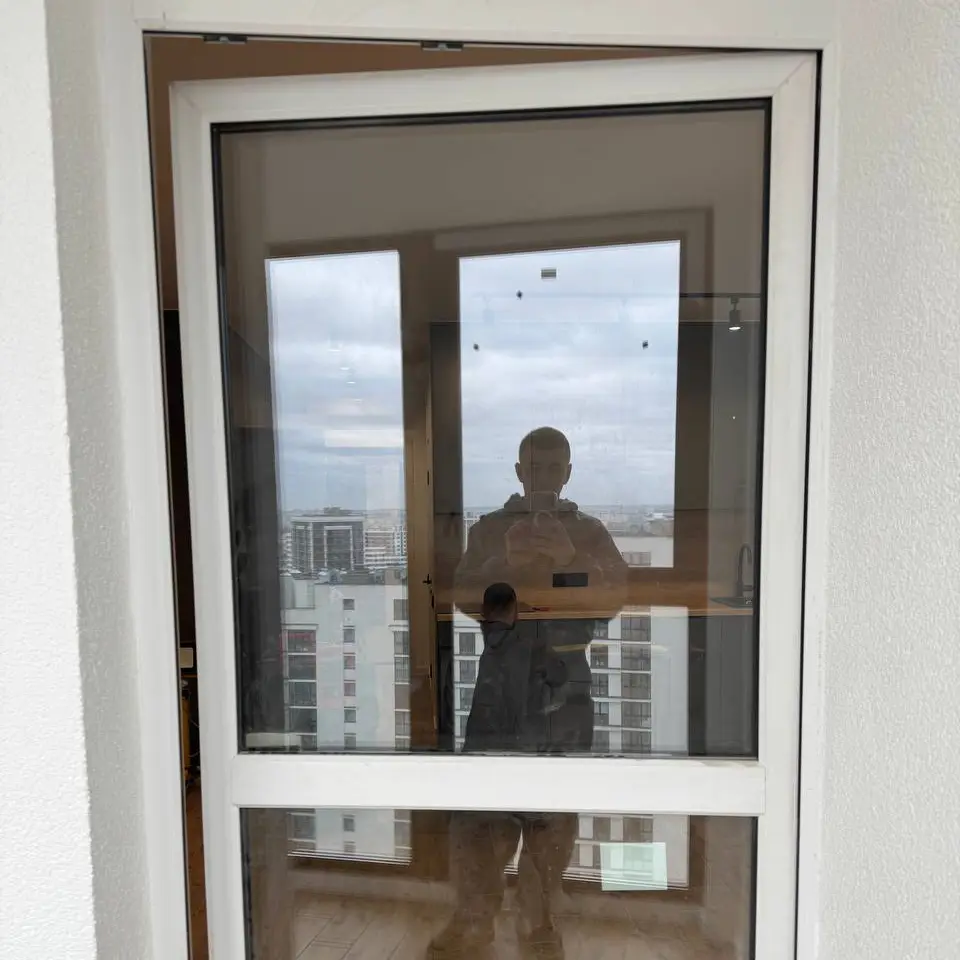 До покраски пластикового окна