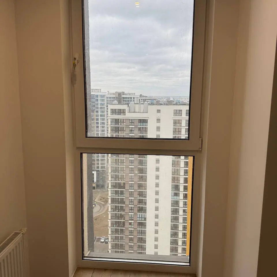 До покраски пластикового окна